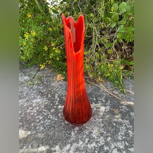 Vintage mid-century 1960 LE Smith Amberina Ruby Red Swung Vase